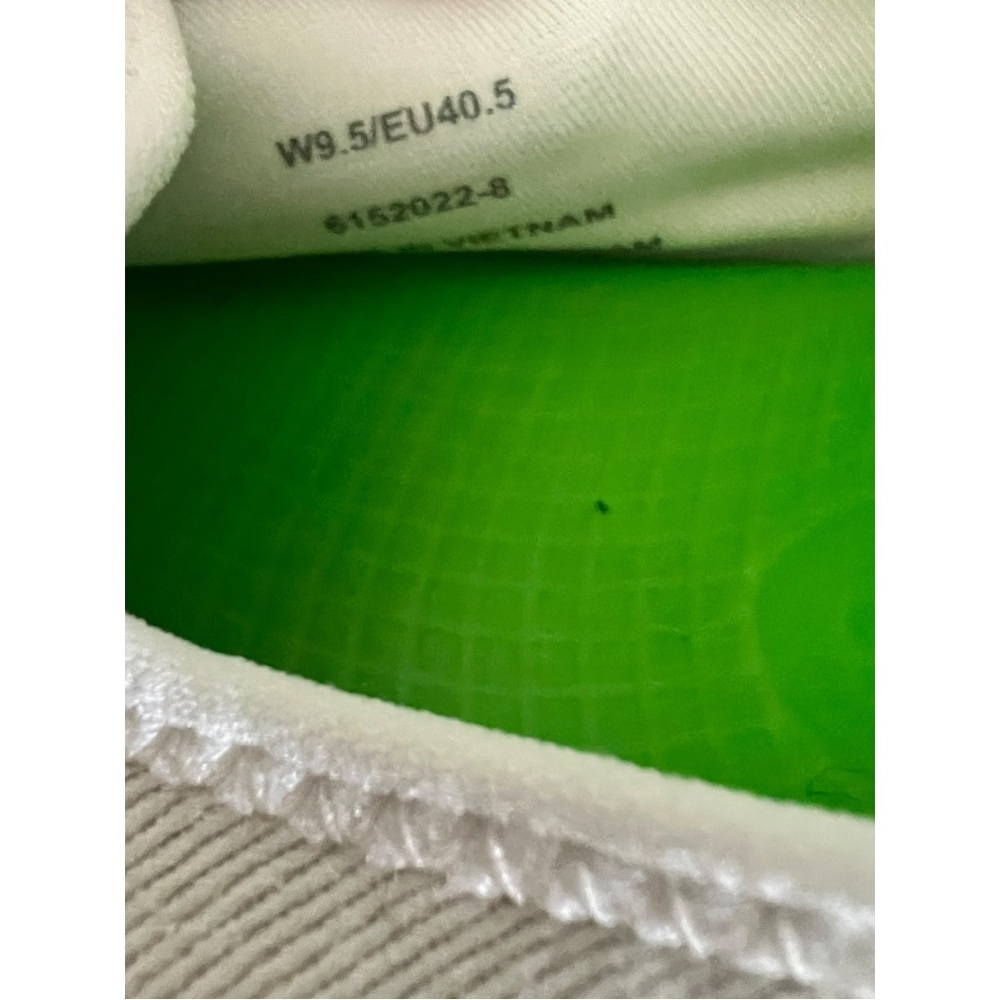 COPY - OOFOS Women slip size 9.5 - Picture 4 of 12